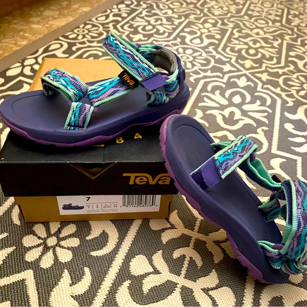 TEVA toddler 7 sandals NWT